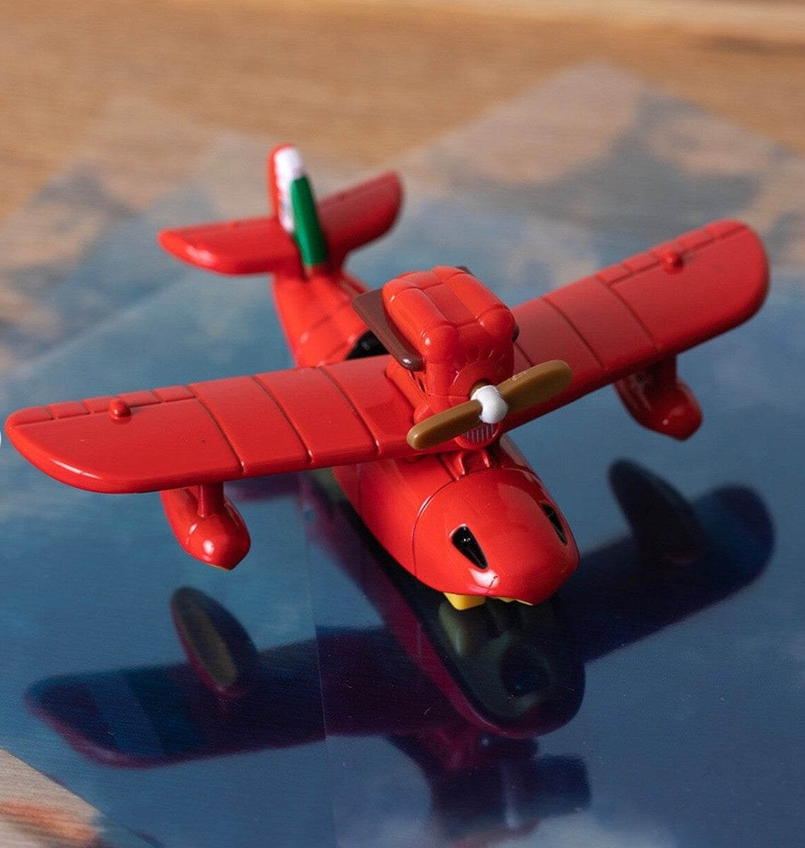 Takara Tomy Studio Ghibli Porco Rosso - Savoia. Tomica. Red