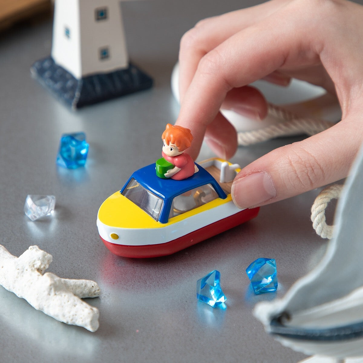 Takara Tomy Studio Ghibli Ponyo on the Cliff - Ship. Tomica. White