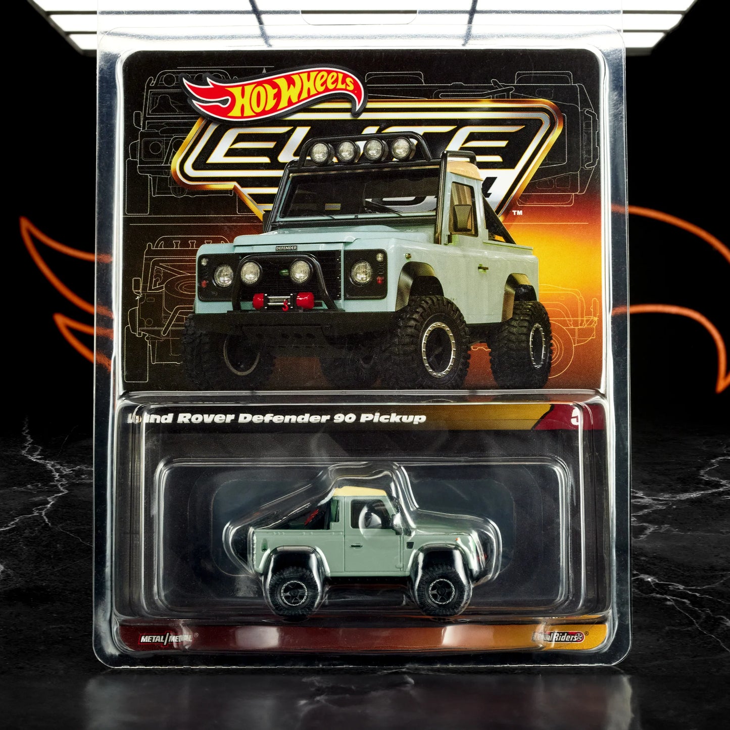 Hot Wheels Land Rover Defender. Elite. Green